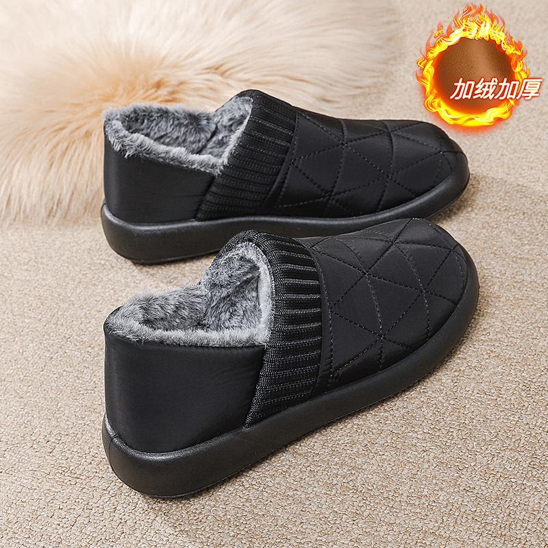 Winter new outer wear velvet thickened women's cotton shoes lightweight soft sole casual one-pedal grandma warm snow boots