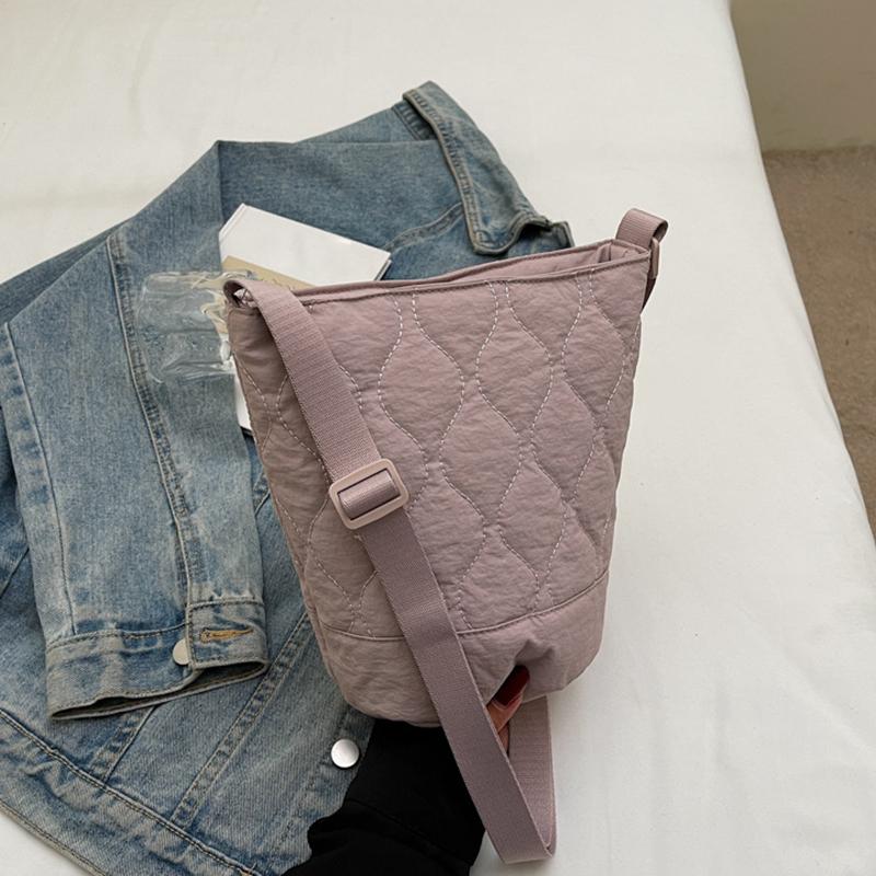 

Yogodlns Korean Style Versatile Women Crossbody Bag Solid Color Adjustable Straps Cotton Clothing Bag Diamond Grid Tote Bag for Women 22x15x22cm фиолетовый