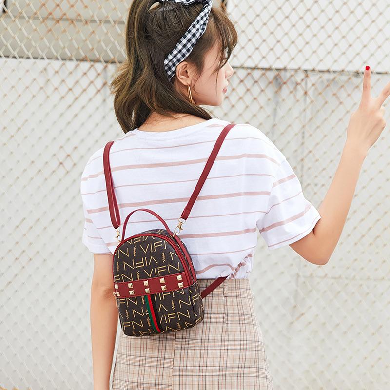 Guangzhou women's bag autumn new product printing fashion rivet bag diagonal span backpack crossbody backpack