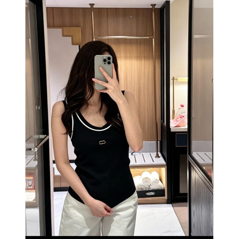 European Gold Embroidered Knit Vest – Slim Fit, Round Neck, Contrast Edge.
