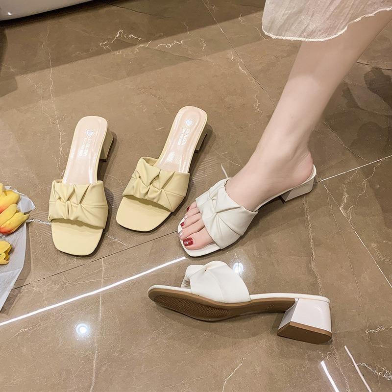 Papuci Pantofi cu toc mediu Pantofi cu toc înalt noi Tocuri groase și Șlapi