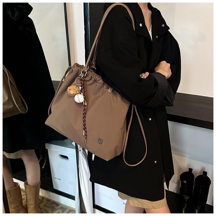 Borsa Tote Casual da Donna Autunno 2025 Leggera - Borsa a Spalla di Grande Capacità per il Pendolarismo