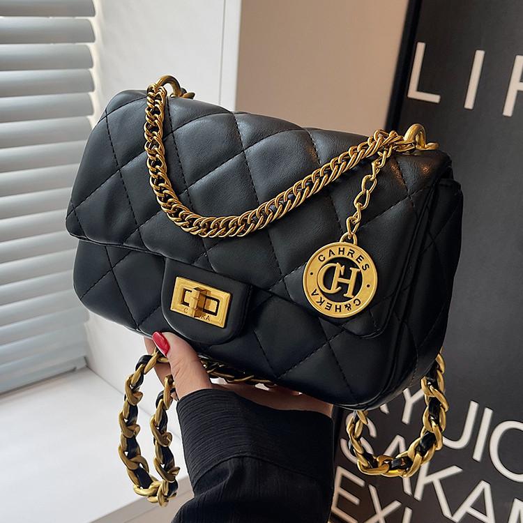Ielgy Fashion Diamond Small Square Bag Chain Crossbody Shoulder Bag