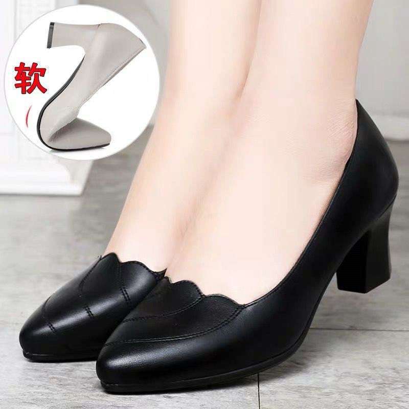 Mom shoes medium heel low heel real soft leather comfortable women's single shoes 2025 new middle-aged women's one-button thick heel leather shoes