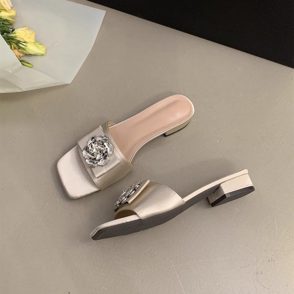 French temperament rhinestone square buckle satin thick heel one-word drag women 2025 summer new versatile square head outer slippers