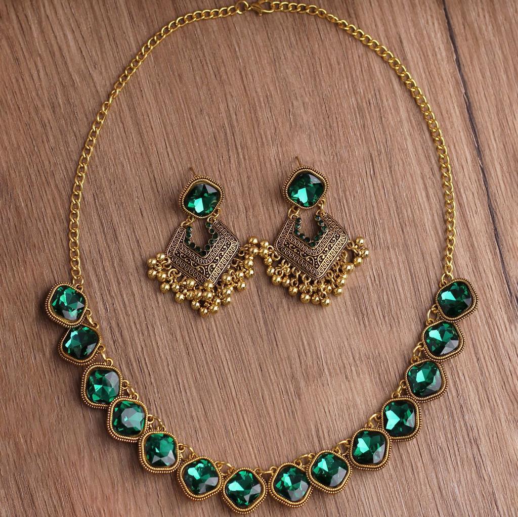 Fashion European and American Luxury Design Niche Jewelry Set Dinner Bride Accessories Necklace Retro Fringed Earrings