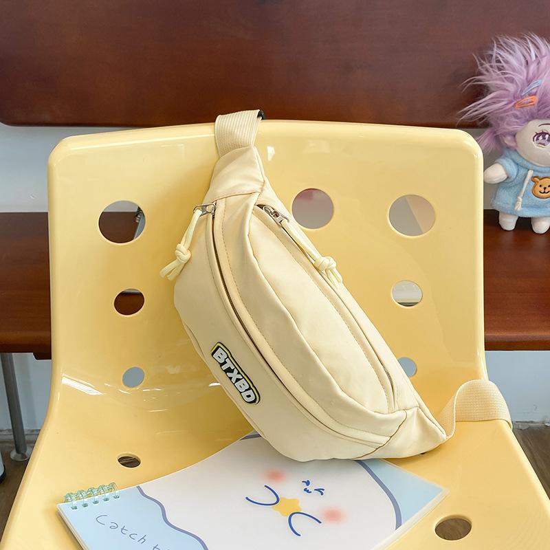 

Japanese ins wind breast bag women s small fresh casual versatile messenger bag Harajuku simple college student travel fanny pack Single pack