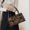 Damenhandtasche, Modische und Schlichte Handtasche, Einzelne Schultertasche Crossbody, Glänzende Leder-Damentasche, Vielseitig für den Weg zur Arbeit