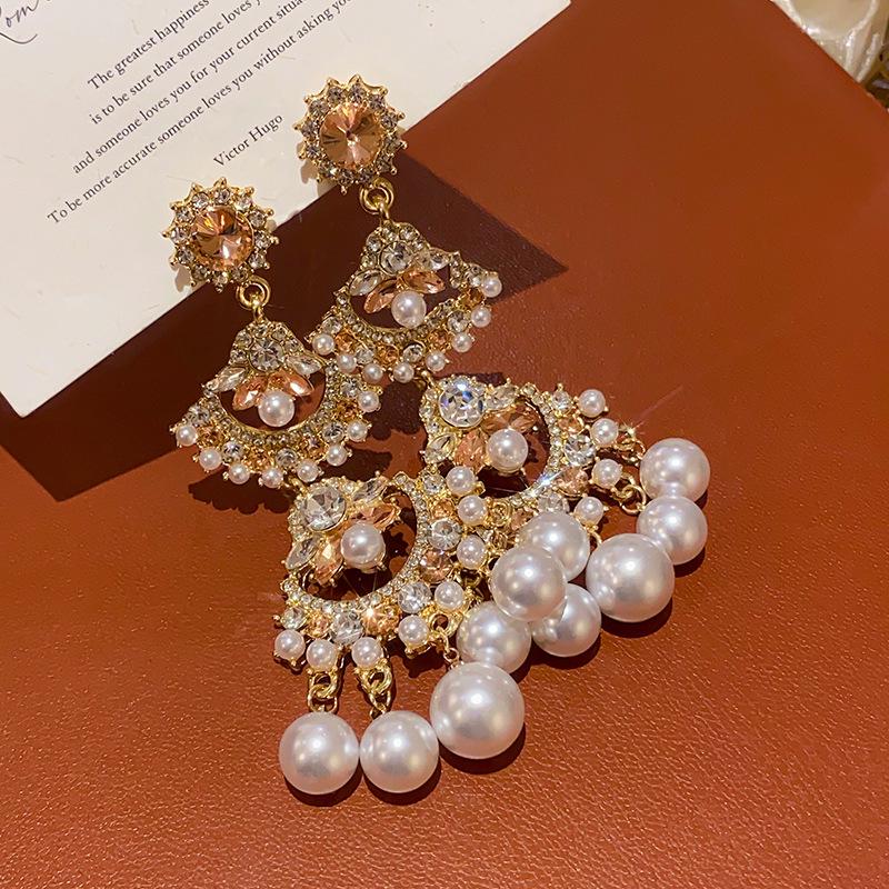 Orecchini Vintage a Forma di Pera con Perle e Intarsi di Diamanti - Stile Retrò, Lusso Leggero, Design di Alta Gamma