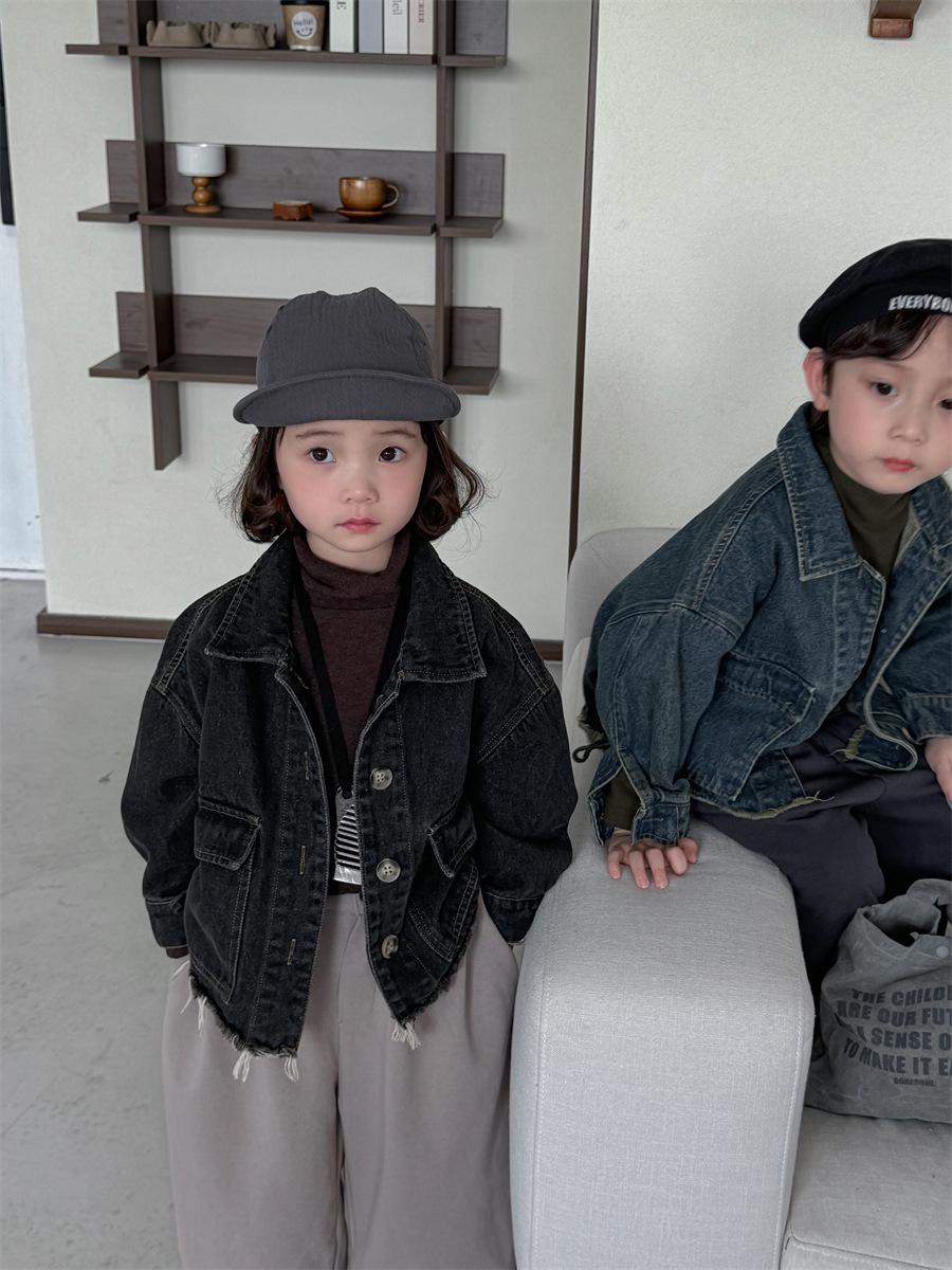 

Детская джинсовая куртка Jiaye 2025 с необработанным краем: Весенний ретро-лесной дизайн для мальчиков и девочек 110 cm