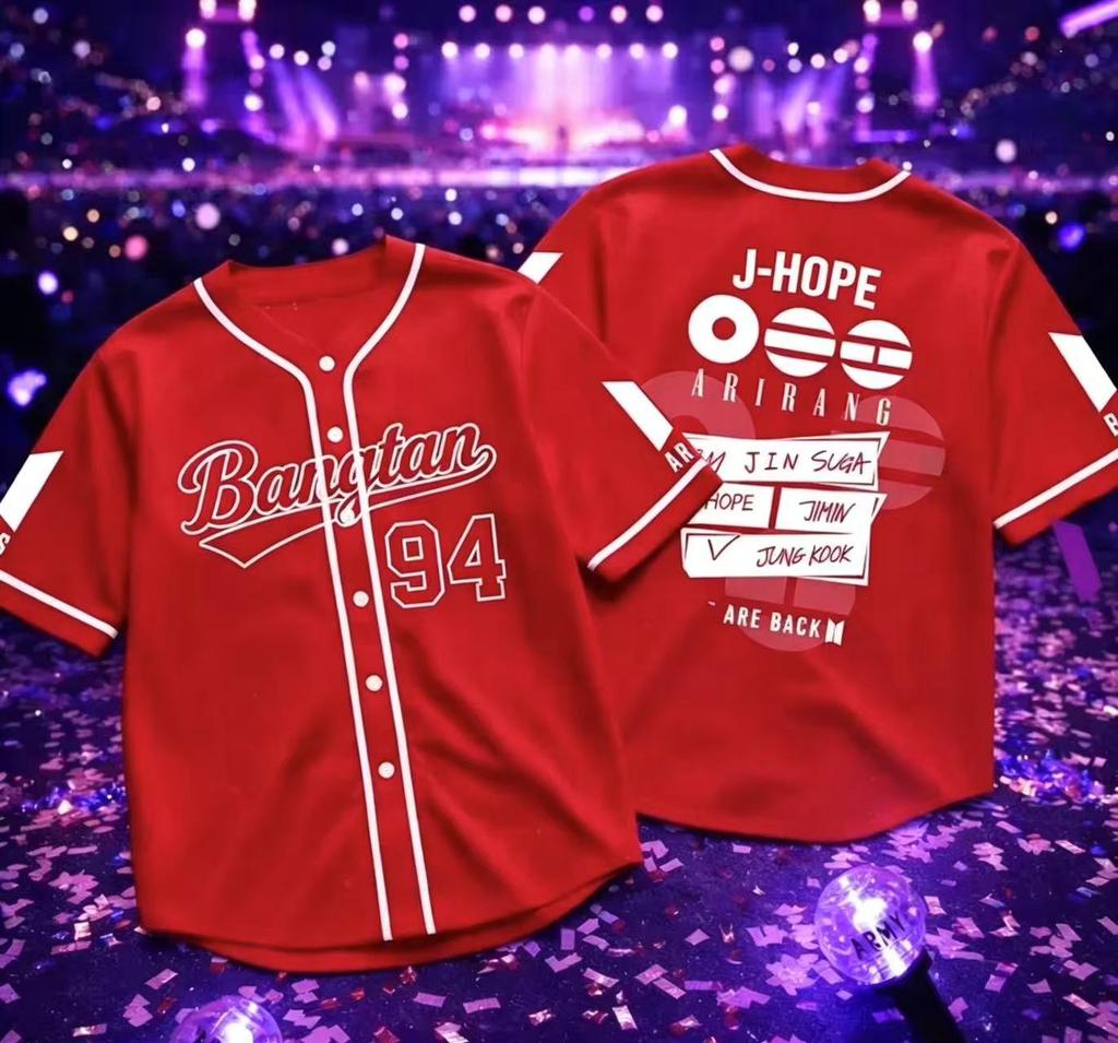 Kpop BTS Baseball Trikot Lila Kurzarm Cardigan Koreanische Streetwear Fan Support Hemd mit Knöpfen Konzertbekleidung für Damen und Herren