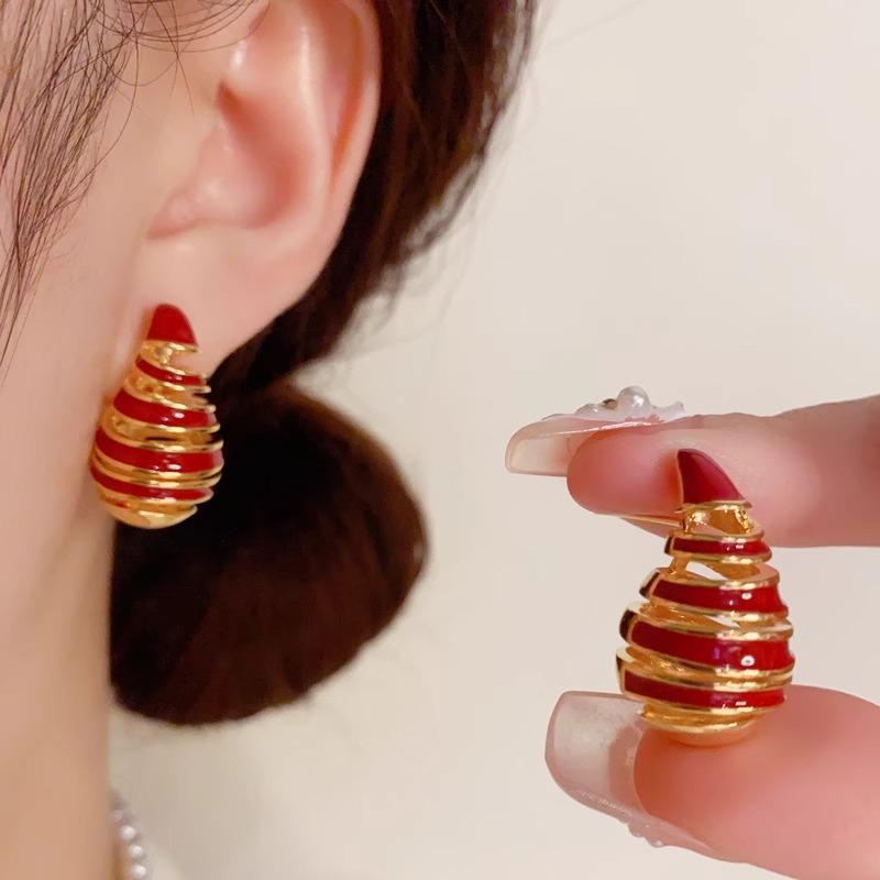 

Simple and elegant water drop spiral earrings красный