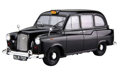 Aoshima Bunka Kyozai The Model Car 68 London Taxi 1968 Plastic Model 1/24 No. FX-4