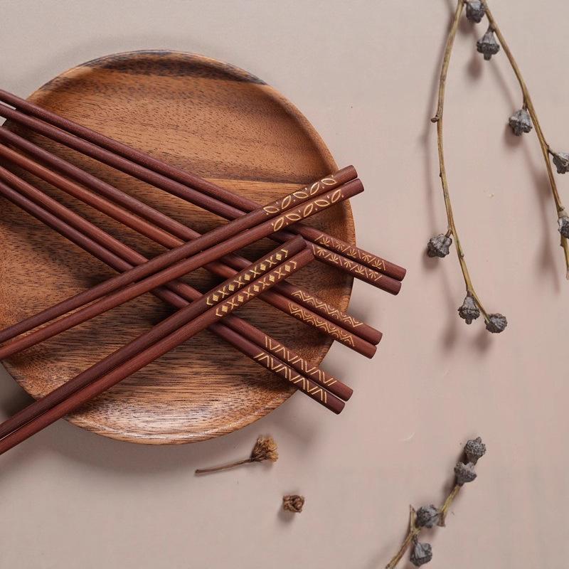 High-End Antibacterial Gilded Wooden Chopsticks - Single Use, Anti-mildew Home Portioning Chopsticks