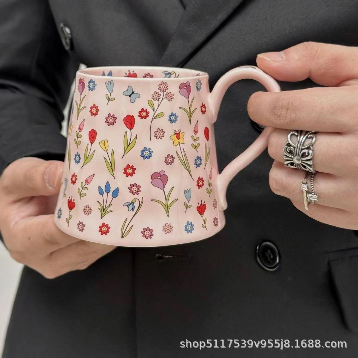 Mug, Premium Light Luxury Cartoon, Large-Capacity Ceramic Cup, High-Value Coffee Cup, White Porcelain Water Cup As A Gift. 401-600ml