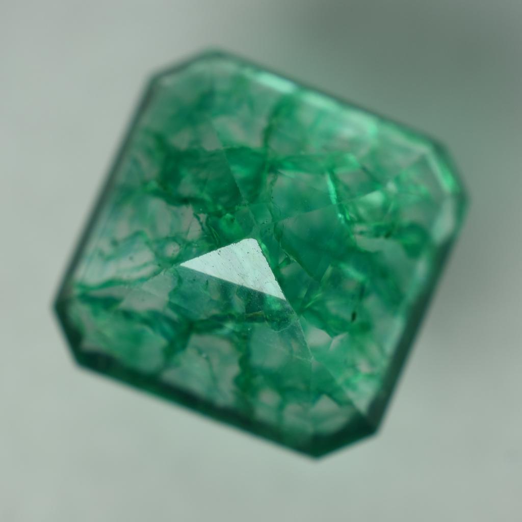 Natural Emerald Green 7.84 Ct Emerald Cut CERTIFIED Loose Gemstone S-1547