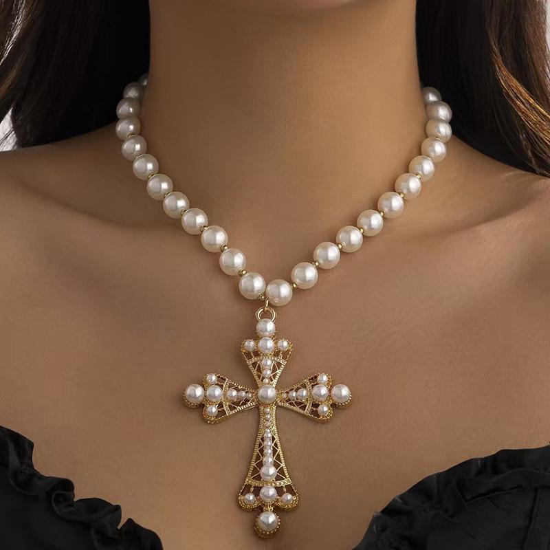 

Pearl Cross Hollow Pendant Necklace Retro Premium Clavicle Chain Light Luxury Versatile Niche Jewelry Women