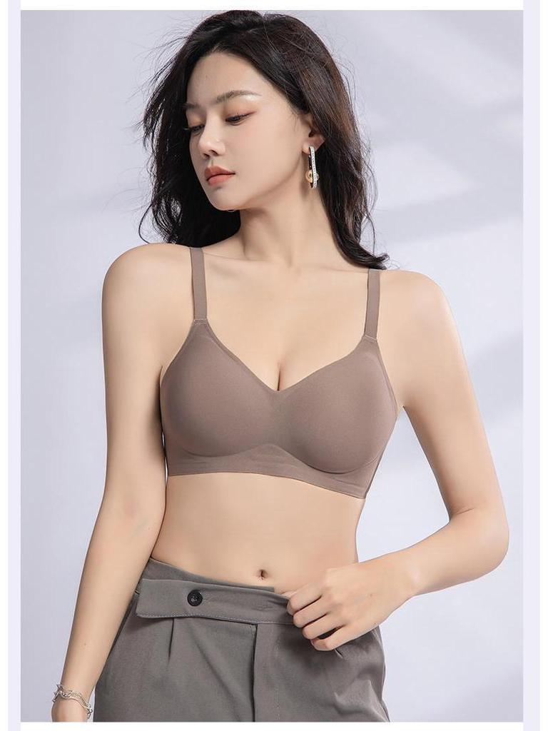 Lingerie for Small Chests: Lift & Support Wireless Bra with Anti-Sagging, Underarm Fat Collection, and Large Cup Illusion.