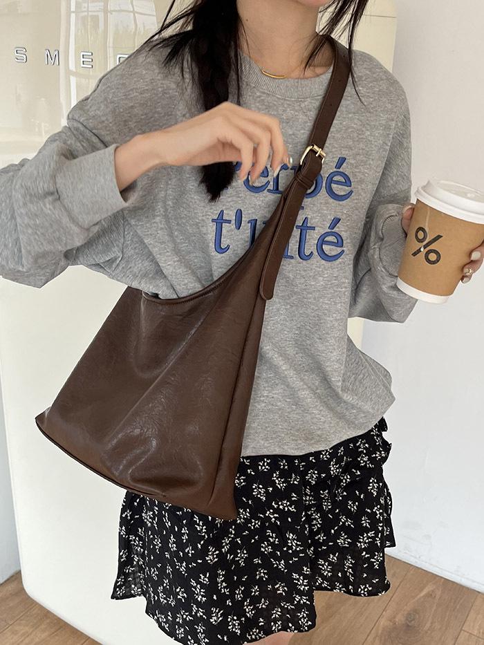2025 Women's Large Capacity Korean Style Soft Leather Shoulder Bag - Retro, Simple, Crossbody, Underarm Mother-Child Bag.