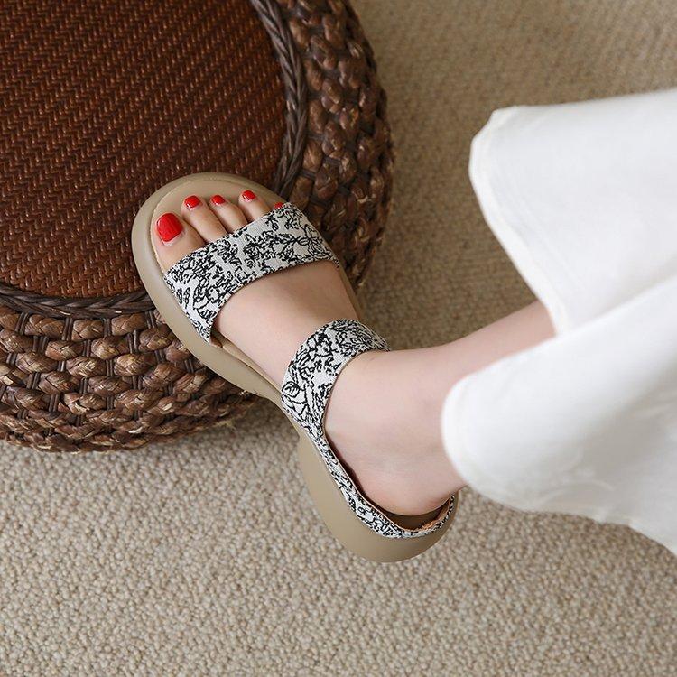 Taizhou Women's Shoes Platform Slippers 2024 New One-character Drag Casual Low-heeled Thick-heeled Beach Sandals Women's Summer Outer Wear