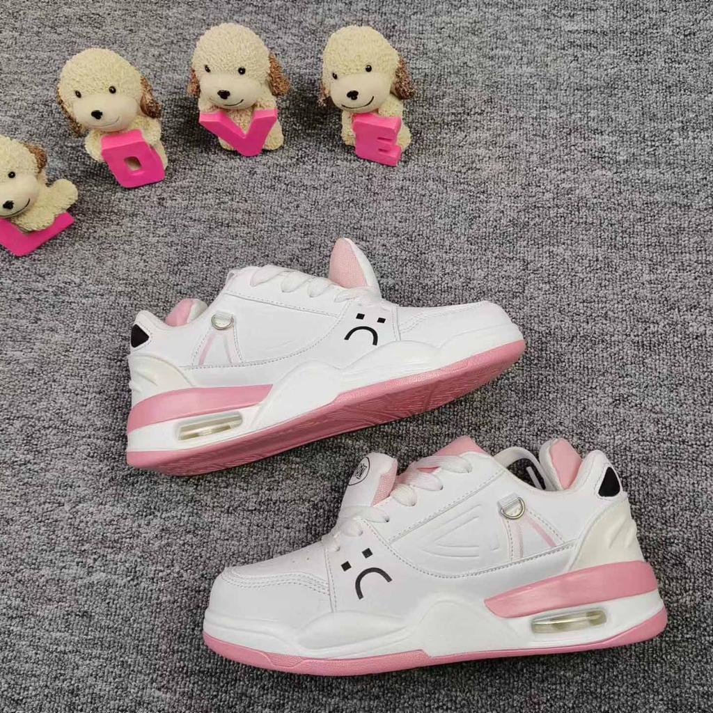 Spring and summer new shoes women's Korean version trend versatile casual niche board shoes street shooting retro air cushion sports shoes