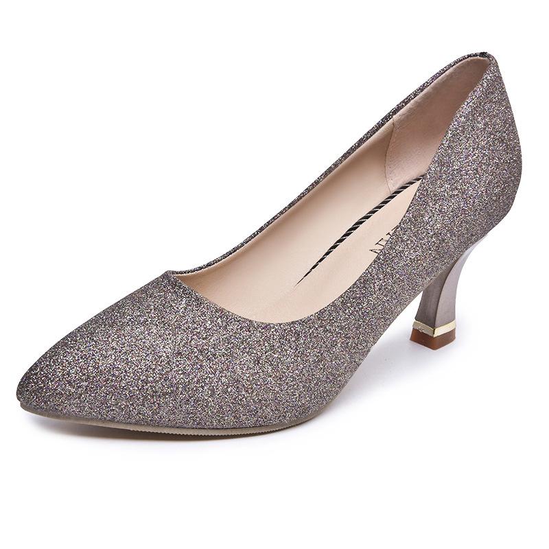 

2025 autumn new simple European and American style, fashionable and elegant, pointed sequins, thin heels, shallow mouth, one-pedal single shoes 40