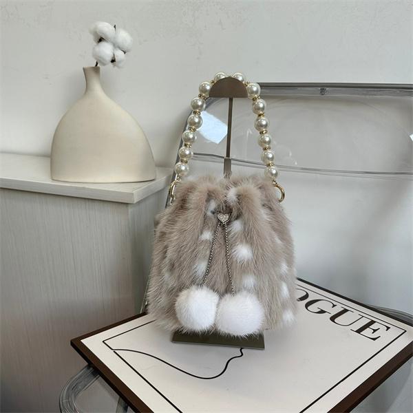Luxury Real Mink Fur Puffy Shoulder Tote Bag High End Fashionable Soft Women Handbag