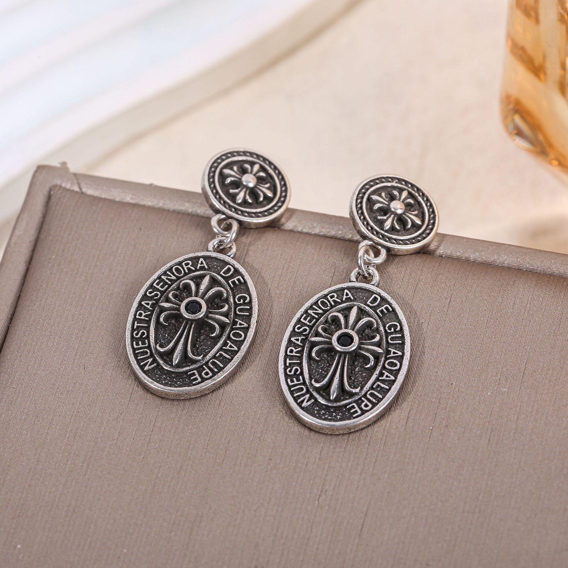 

Модные серьги-подвески для женщин серебряный