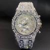 Luxus Volldiamant Goldton Chronograph Herren-Quarz-Uhr Bling Kristall Zifferblatt & Armband mit Datumsanzeige Hip Hop Streetwear Stil
