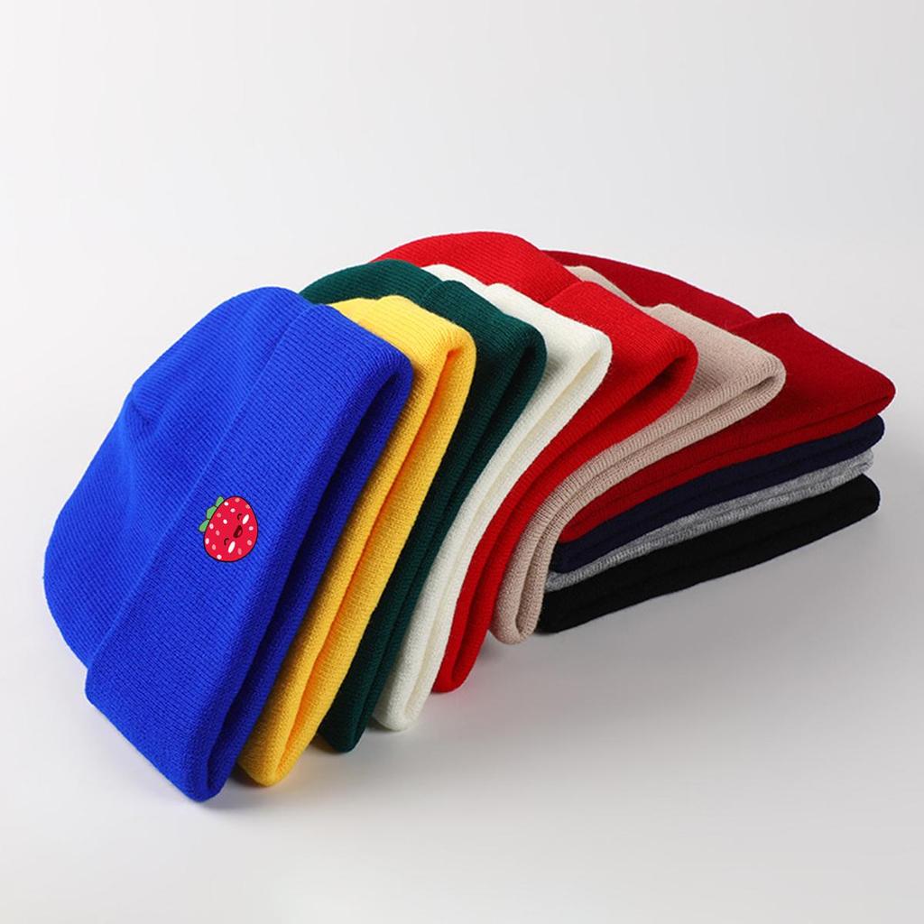 Strawberries Winter Knit Cap Beanie, Cartoon Fruit Skullies Beanies Autumn Versatile Trendy Headwear Knitted Cap Beanie