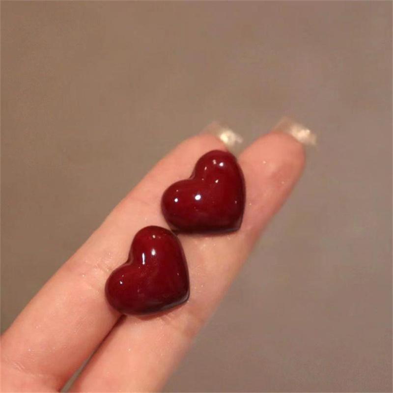 Vintage Wine Red Love Heart Stud Earrings for Women Girl Ins Fashion Enamel Metal Geometric Earrings Wedding Party Jewelry Gift