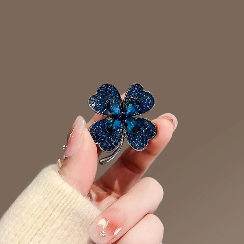 Crystal Four-leaf Clover Brooch, High-end Women's Simple and Versatile Brooch, Elegant Brooch, High-end Sense