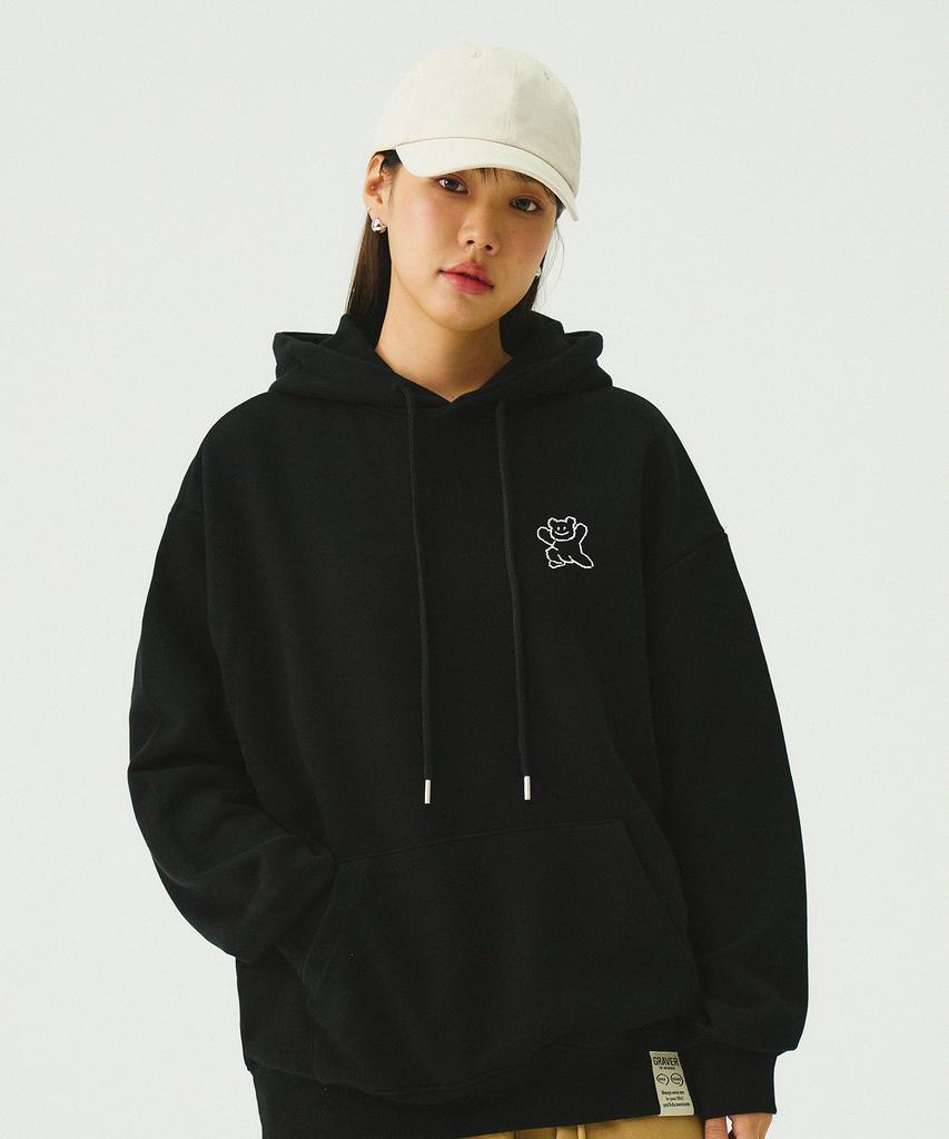 [Unisex] Small Line Bear Smile Hoodie_Black