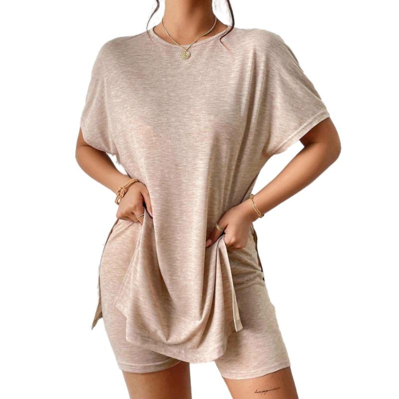 Summer's New Round-neck SuitBatsleeved Top and Three-inch Pants for Casual Wear