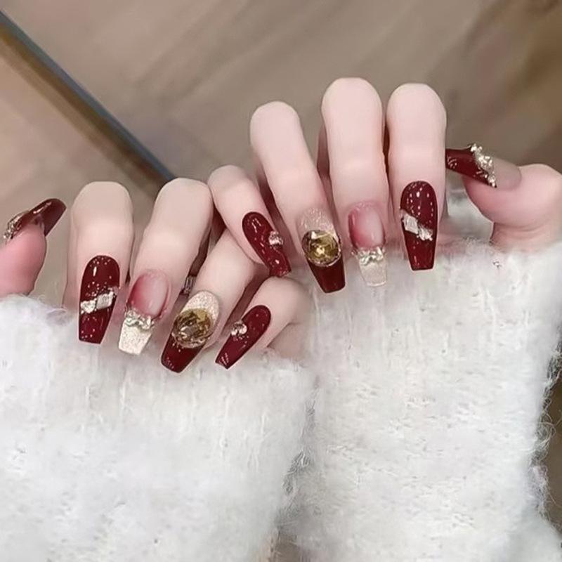Streamer cat's eye sparkles diamond French retro burgundy temperament European and American ins style removable nail art pieces 24 pieces