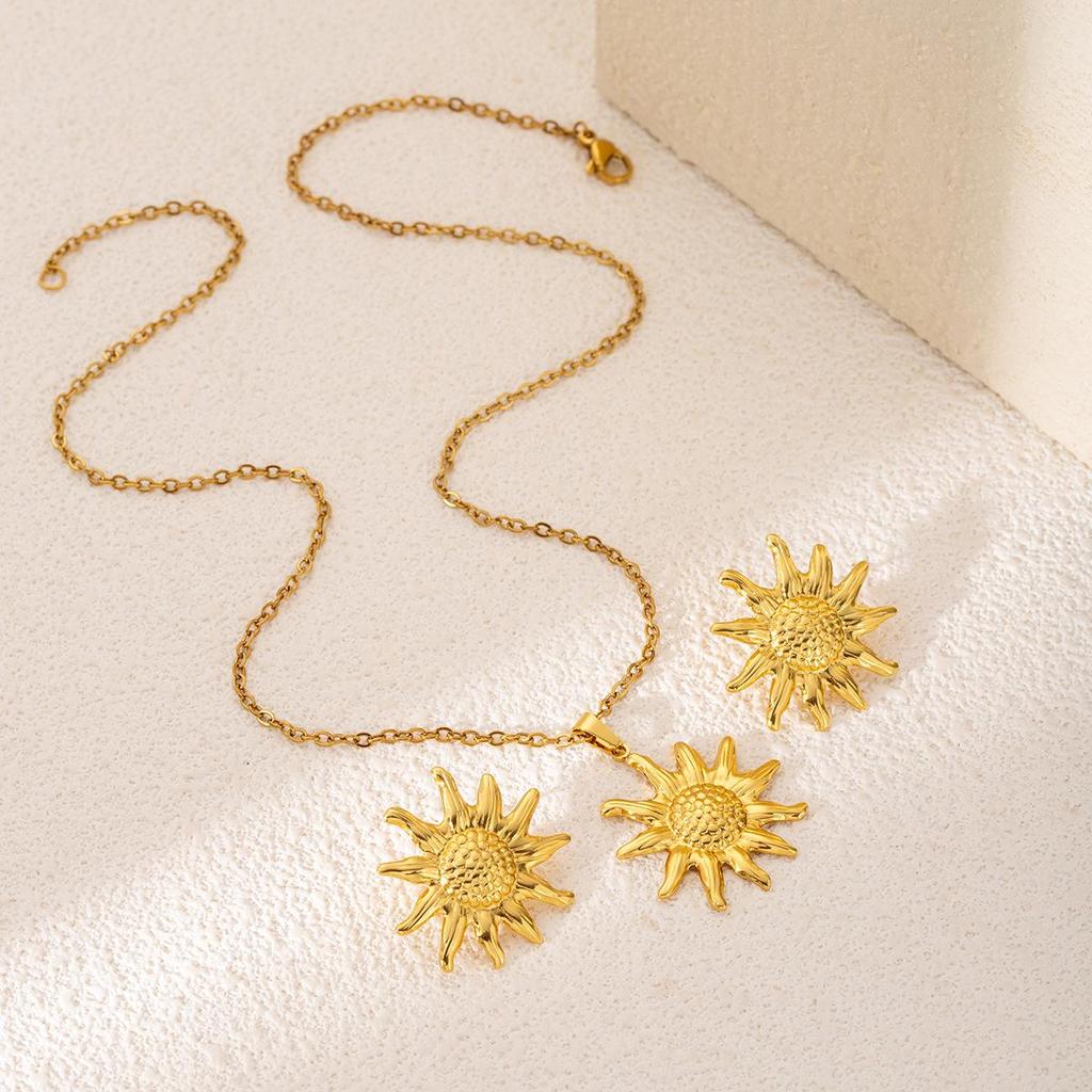 Luxury Geometric Leaf & Flower Earrings Necklace Set