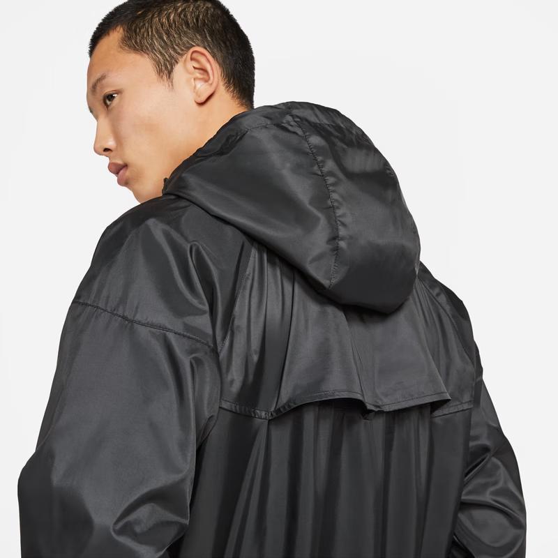 Nike Men's Hooded Woven Jacket