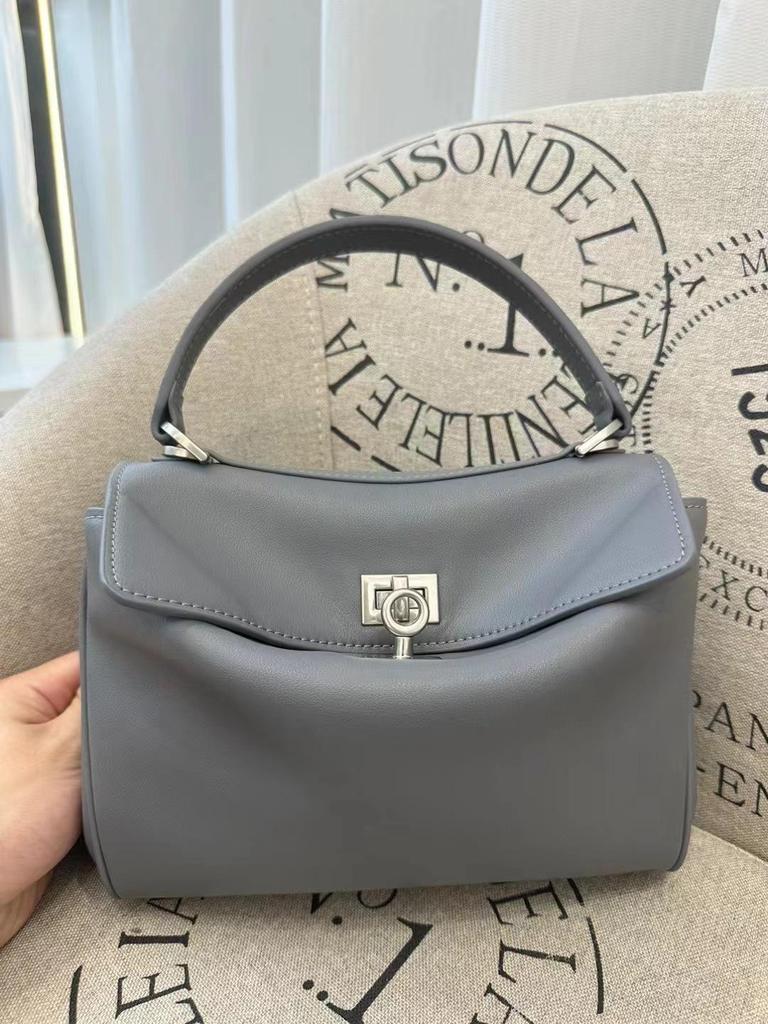 "A-Grade B's 2024 Rodeo Soft Leather Tote - Fashionable & Simple Large Handbag"