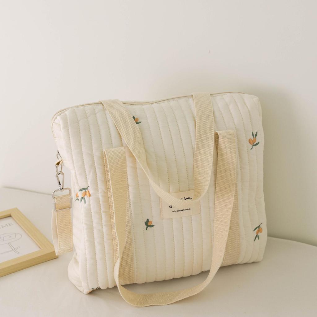 Geborduurde en gewatteerde mummie-tas met ritssluiting: Luiertas met ophanglus voor aan de kinderwagen, ideaal voor op reis.