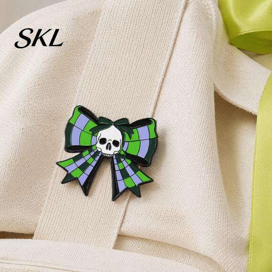 Thickened Metal Brooch Pin, Enamel Skull Bow Design Brooch, Halloween Style Snap-On Bright Color Pin Badge for Backpacks Collars Hats Holiday