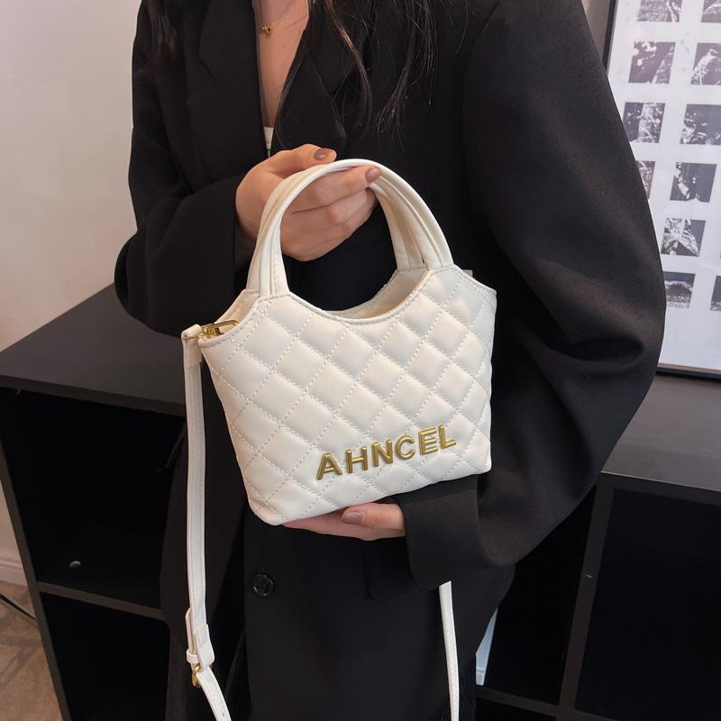 

This year s popular small bags are women s autumn and winter versatile 2025 new fashion messenger bags, diamond portable bucket bags