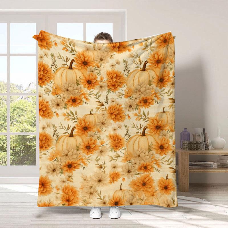 Warm Halloween Flannel Blanket - Cartoon Ghost & Pumpkin Design