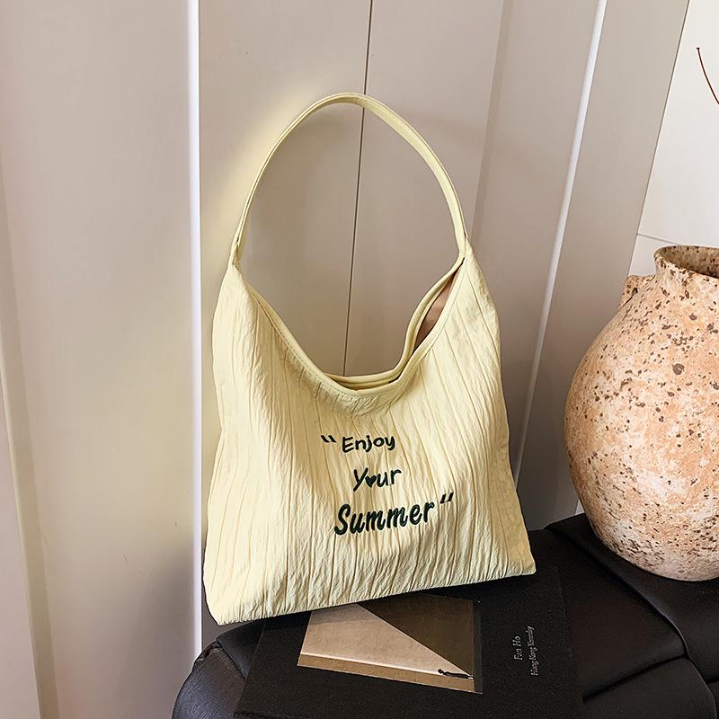 

Leisure commuting large-capacity bag women s new versatile shoulder bag college student class bag tote bag жовтий