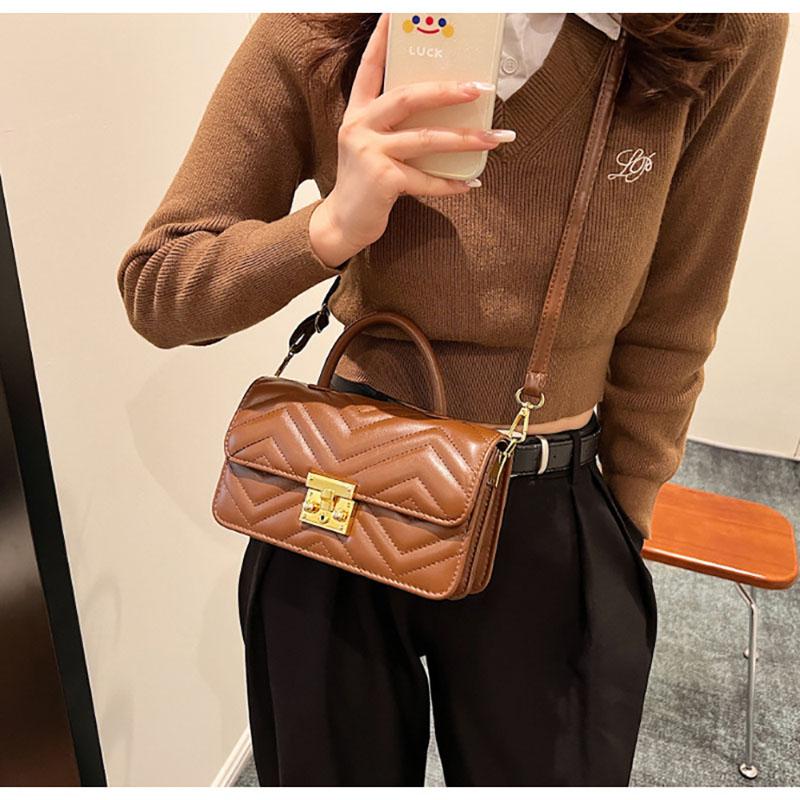 Lekka Luksusowa Tekstura Damska Wysokiej Klasy Czerwona Torba Listonoszka Zimowa Nowa Wersja Koreańska Moda Retro Torebka Popularna Mała Kwadratowa Torba
