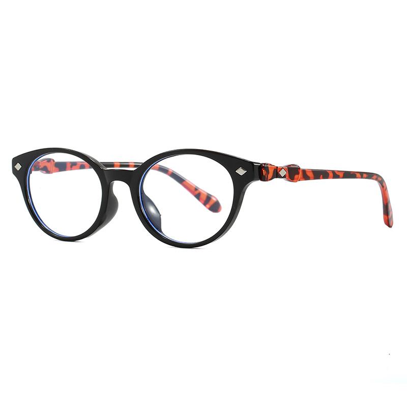 Retro and Minimalist Oval Eyeglass for Men and Women Frame Fashion Trendy Anti Blue Light Glasses Reading Eyewear Transparent Lenses
