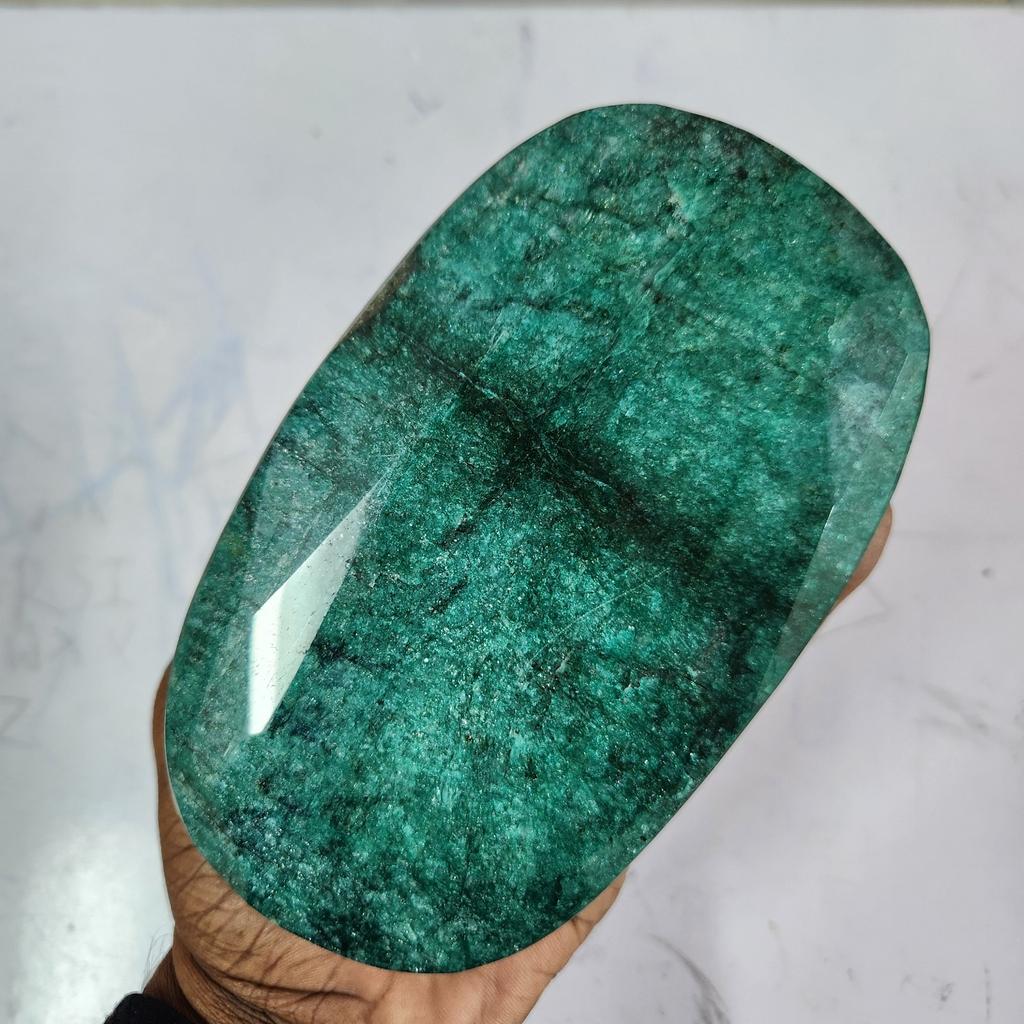 Natural Big Size Oval Cut Green Emerald 6520 Ct Loose Earth Mined Gemstone