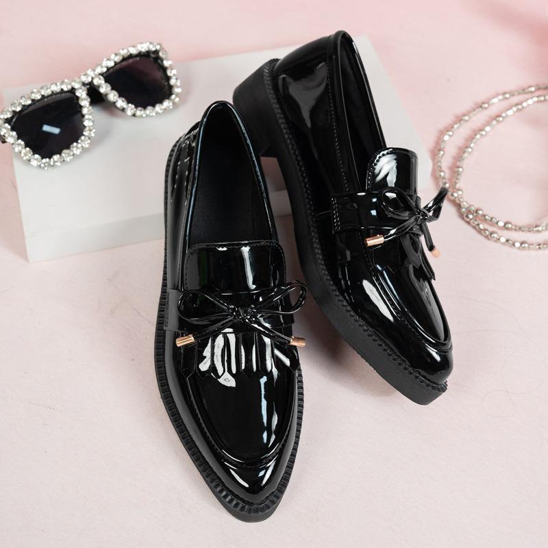 Fashion New Patent Leather Single Shoes Versatile Small Leather Shoes Women's Tassel Bow Slip-On Casual Plus Size Loafers