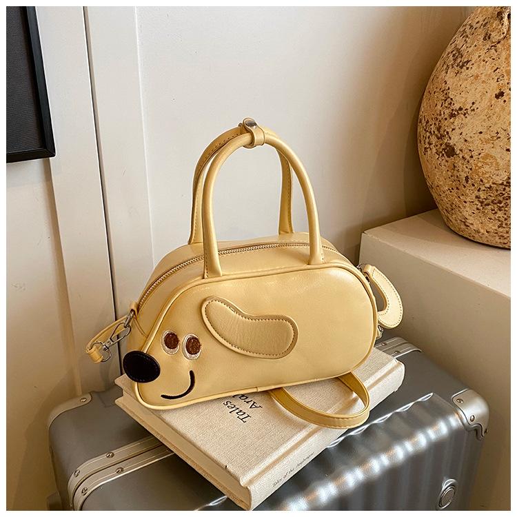 Retro underarm small bag women's new fashion suede matte shoulder bag cute puppy baguette bag