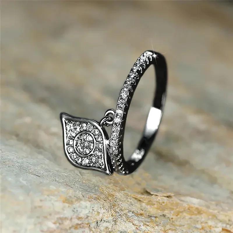 Huitan Vintage Einzigartiges Design Böses Auge Tropfenringe Mit Strahlendem Zirkonia Für Frauen Party Täglich Feiertag Besondere Accessoires Zirkon Geschenk