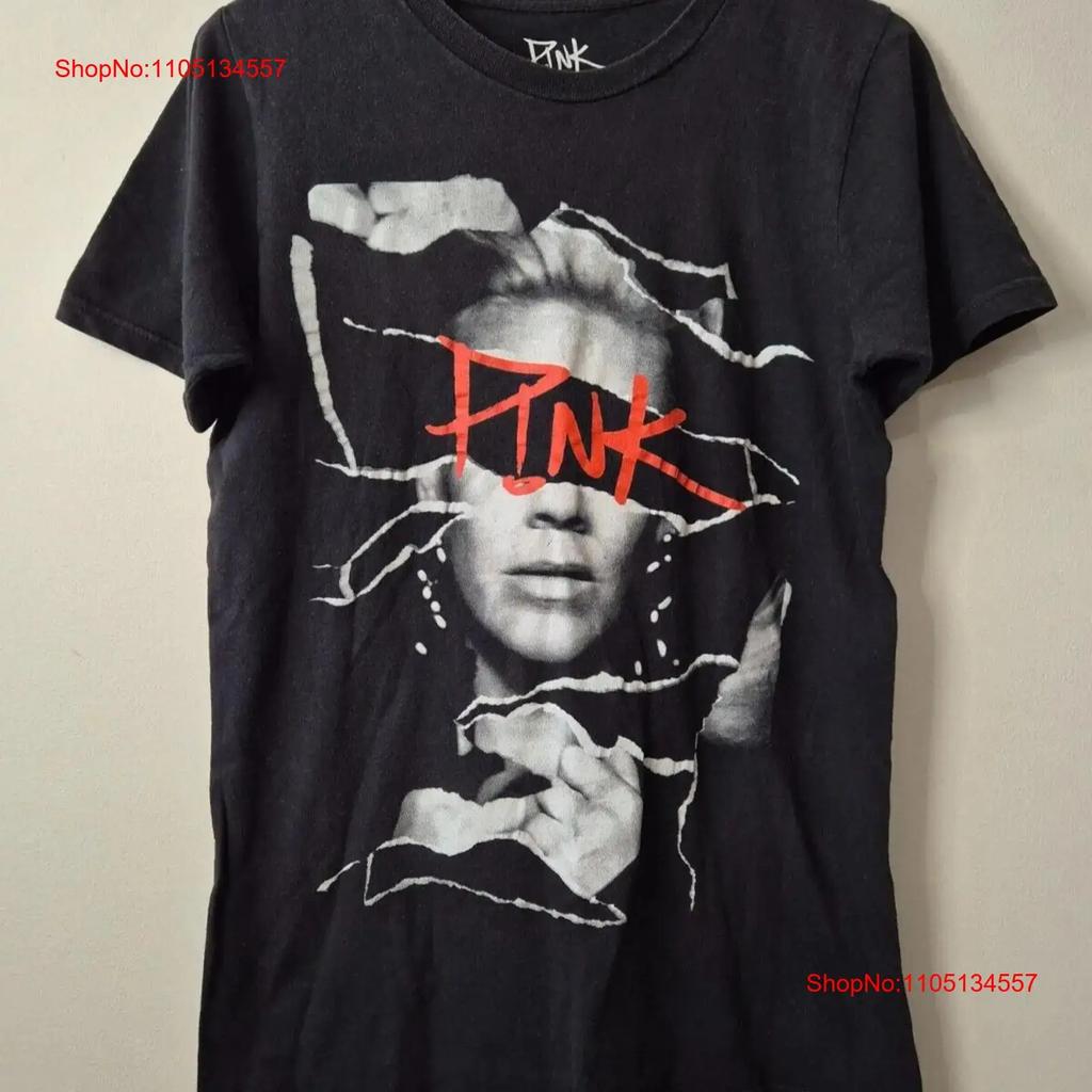 P nk Beautiful Trauma World Tour T Shirt Ladies Size Small Music Pink Pop vintage Washed fashion Slightly Comfortable